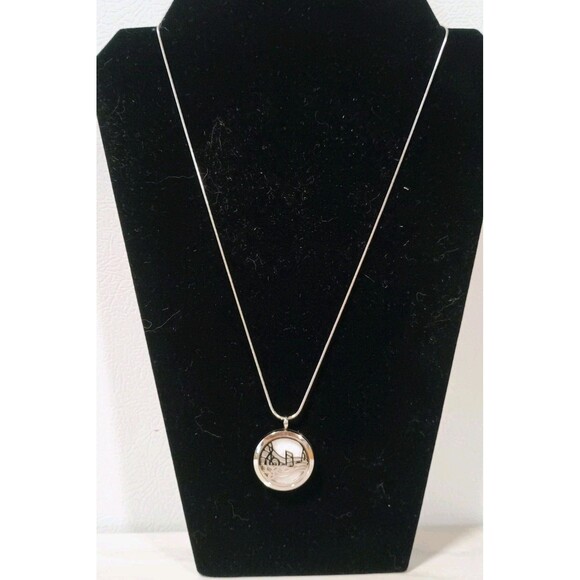 Musical Notes Aromatherapy Essential Oil Diffuser Necklace Womens Locket Pendant - Picture 8 of 8